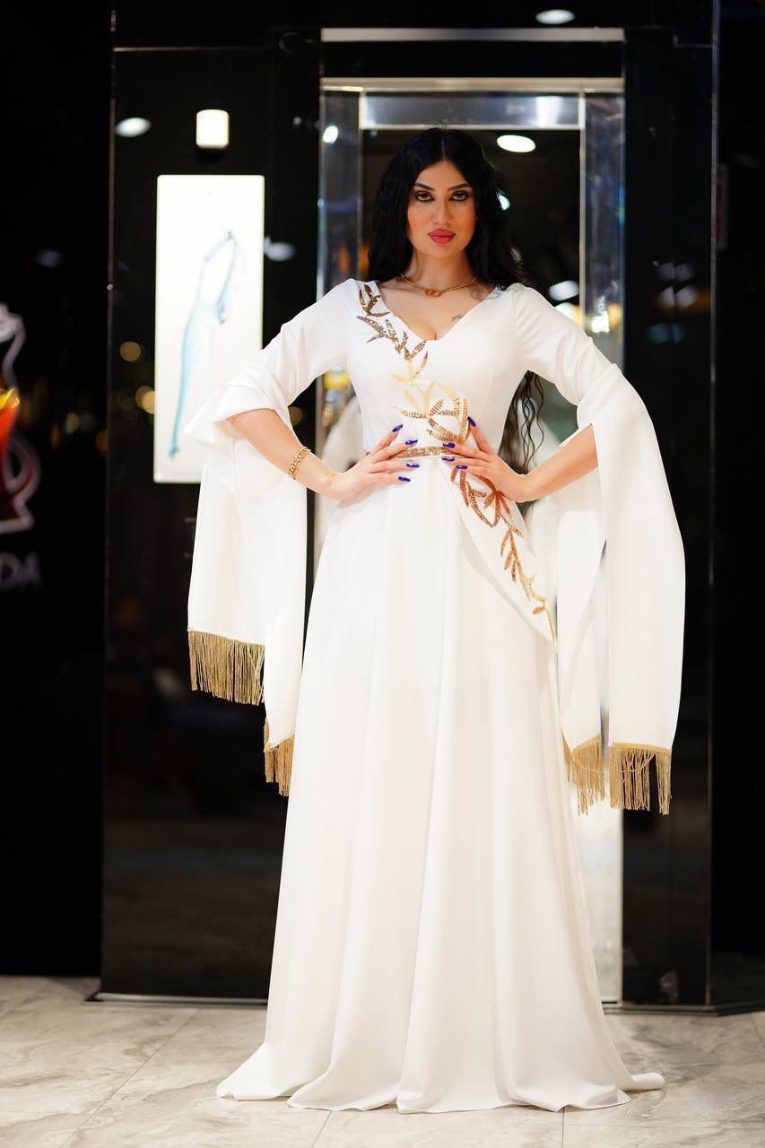WHITE KAFTAN